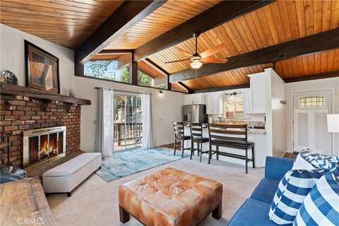423 Thousand Pines Road, Crestline, CA 92325