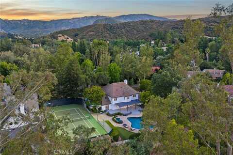 28925 Medea Mesa Road, Agoura Hills, CA 91301