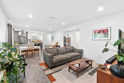 2664 S La Brea Avenue, Los Angeles, CA 90016