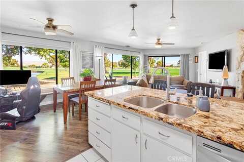 27535 Lakeview Drive, Helendale, CA 92342