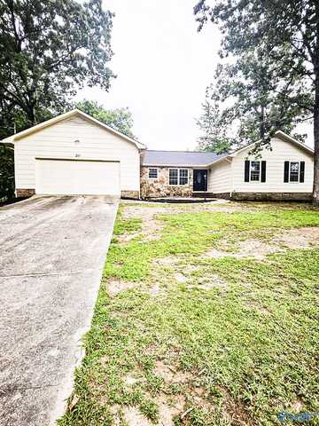20 Timbercrest Circle, Anniston, AL 36206