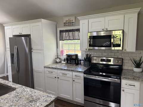 377 Shoal Creek Road, Arab, AL 35016