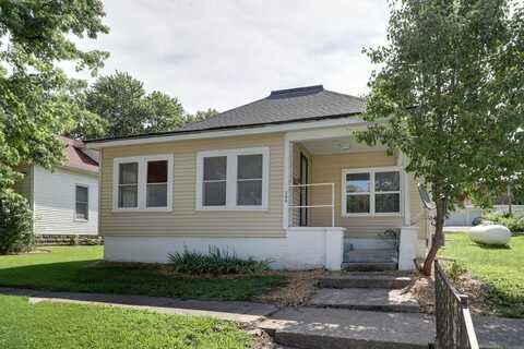 208 Second Street, Edina, MO 63537