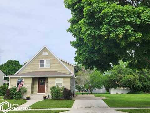 1306 N Rhode Island Avenue, Mason City, IA 50401