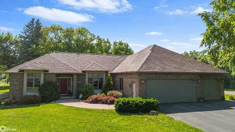 15261 Dodge Ave, Clear Lake, IA 50428