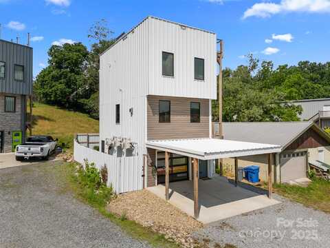 26 Carrick Lane, Brevard, NC 28712