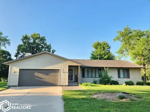 9 Asbury Place, Mason City, IA 50401