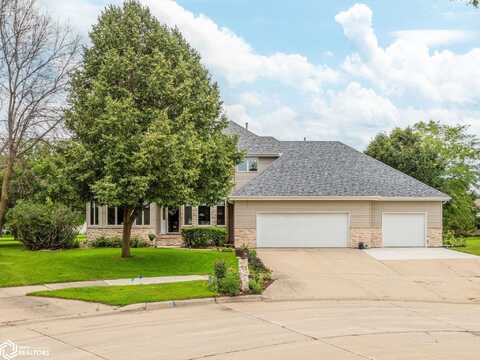 65 Granite Court, Mason City, IA 50401