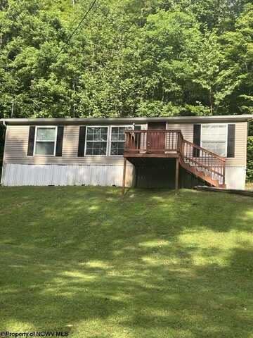 8694 Clarksburg Road, Volga, WV 26238