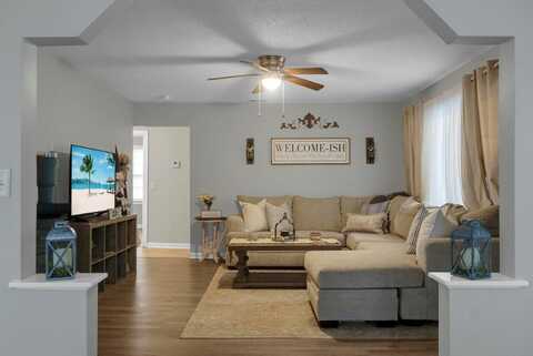 116 Magnolia Street, Bonneau, SC 29431
