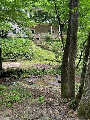466 Old Camptown Road, Hayesville, NC 28904