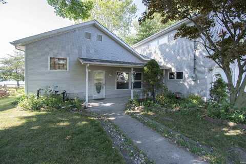 7899 E Cree lake Drive, Kendallville, IN 46755