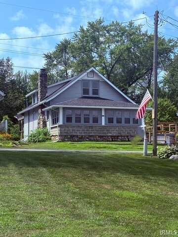 1228 N Main Street, Kewanna, IN 46939