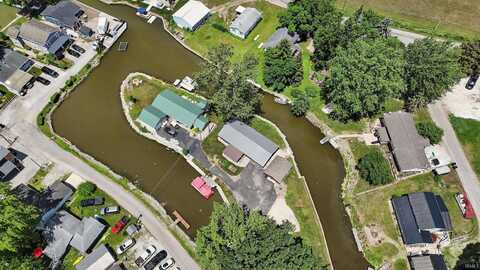 1417 E 720 S, Wolcottville, IN 46795