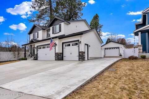 10589 North Crimson Dr, Hayden, ID 83835