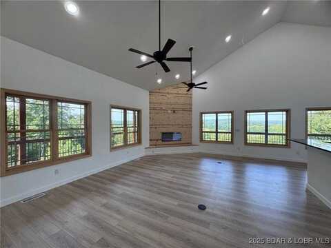 1378 Full Gallop Lane, Roach, MO 65787