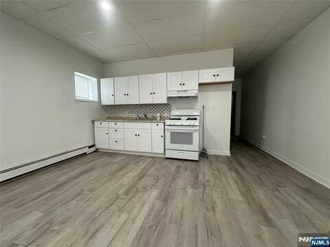 54 Stuyvesant Avenue 1st Floor, Lyndhurst, NJ 07071