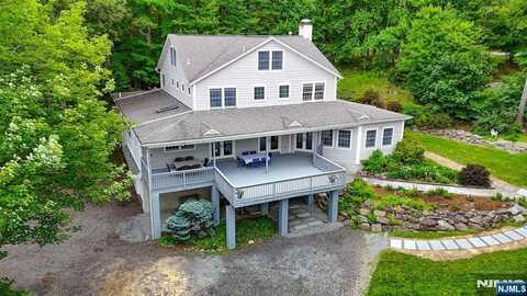 161 Otterhole Road, West Milford, NJ 07480