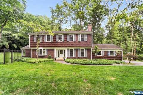 84 Briarwood Avenue, Norwood, NJ 07648