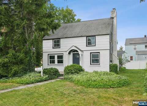 605 Beverly Road, Teaneck, NJ 07666