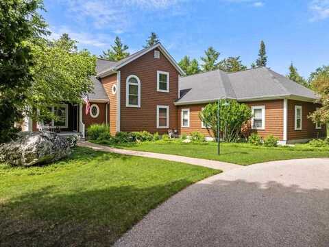 11705 N Stonebridge, Charlevoix, MI 49720