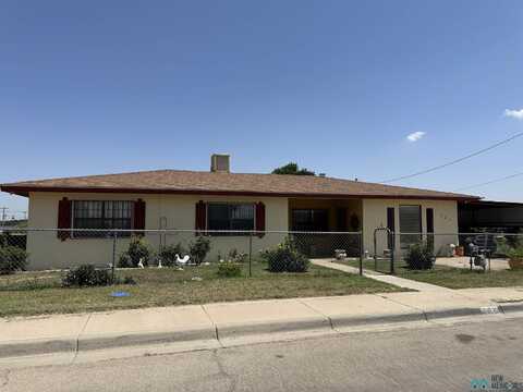 202 & 204 Peachtree Street, Carlsbad, NM 88220