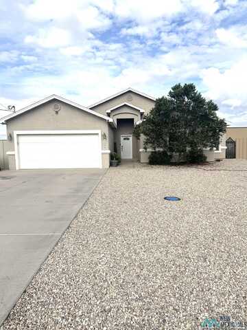 4006 S Pat Garrett Road, Carlsbad, NM 88220