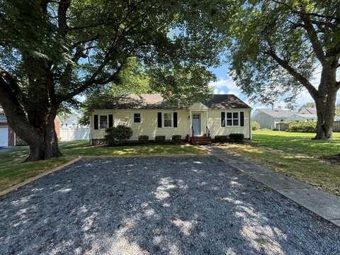 36 Roseneath Avenue, Kilmarnock, VA 22482
