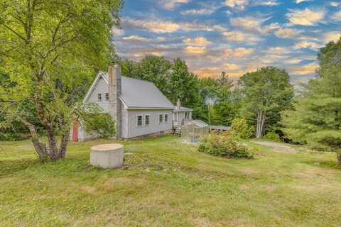 28 Miles Road, Benton, NH 03785