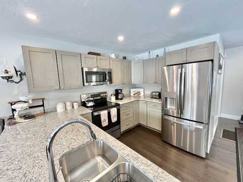 4A Junior's Way, Dover, VT 05356