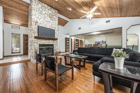 2515 Edgewater Drive, Niceville, FL 32578