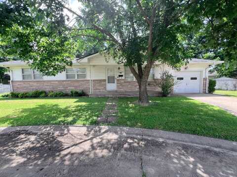 936 Pine Street, Miami, OK 74354