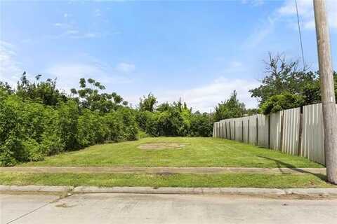 2332 LIZARDI Street, New Orleans, LA 70117