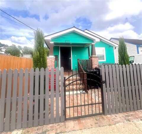3111 HAMILTON Street, New Orleans, LA 70118