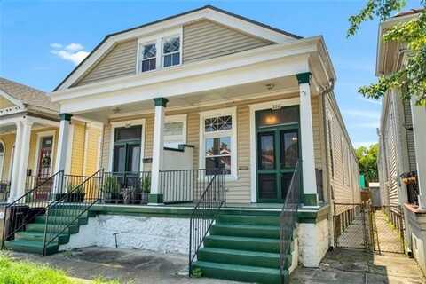 226 S MURAT Street, New Orleans, LA 70119