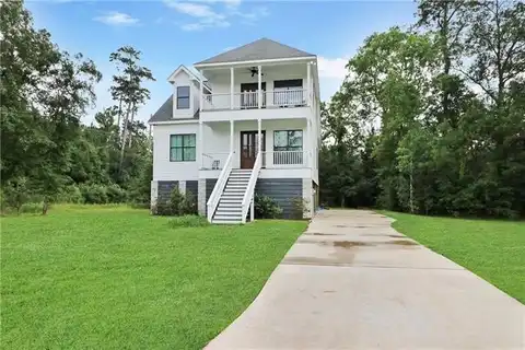 325 OAK HOLLOW Drive, Madisonville, LA 70447
