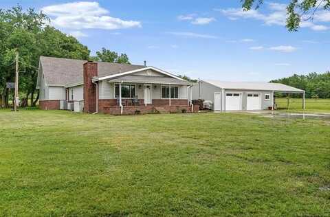 27672 Ns 423 Road, Chelsea, OK 74016