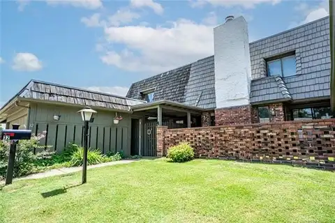 32 SE Shadowlake Drive, Bartlesville, OK 74006