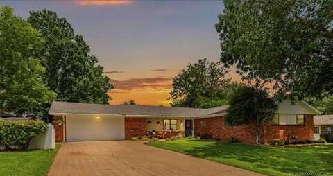 1726 Harned Drive, Bartlesville, OK 74006