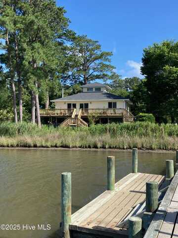 4405 Orchard Creek Road, Oriental, NC 28571