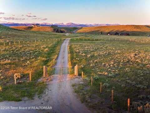 9 HEADERS Circle, Pinedale, WY 82941