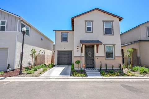 6317 Malbec Drive E, Fresno, CA 93727