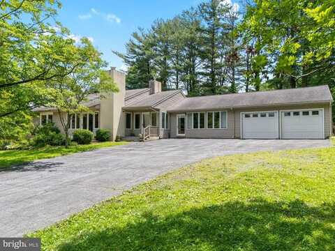 5661 FURNACE HILL ROAD, ZIONSVILLE, PA 18092