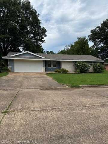 503 E Mayo DR, Sallisaw, OK 74955