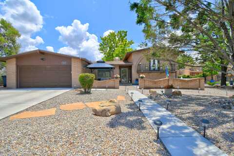 9212 ORLANDO Place NE, Albuquerque, NM 87111