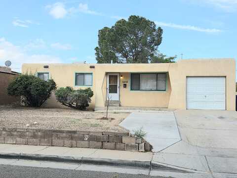 6208 ZIMMERMAN Avenue NE, Albuquerque, NM 87110