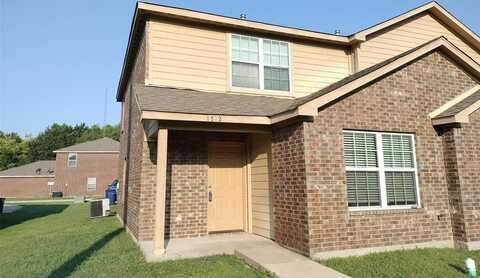 1712 S Waco Street, Van Alstyne, TX 75495