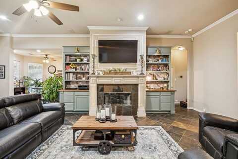 3201 Hilltop Court, Highland Village, TX 75077