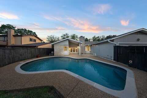1341 Forestglen Drive, Lewisville, TX 75067