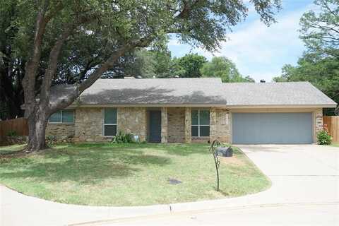 2902 Stratford Court, Arlington, TX 76015
